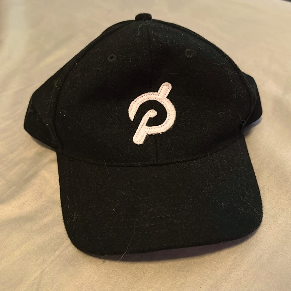 Peloton hat